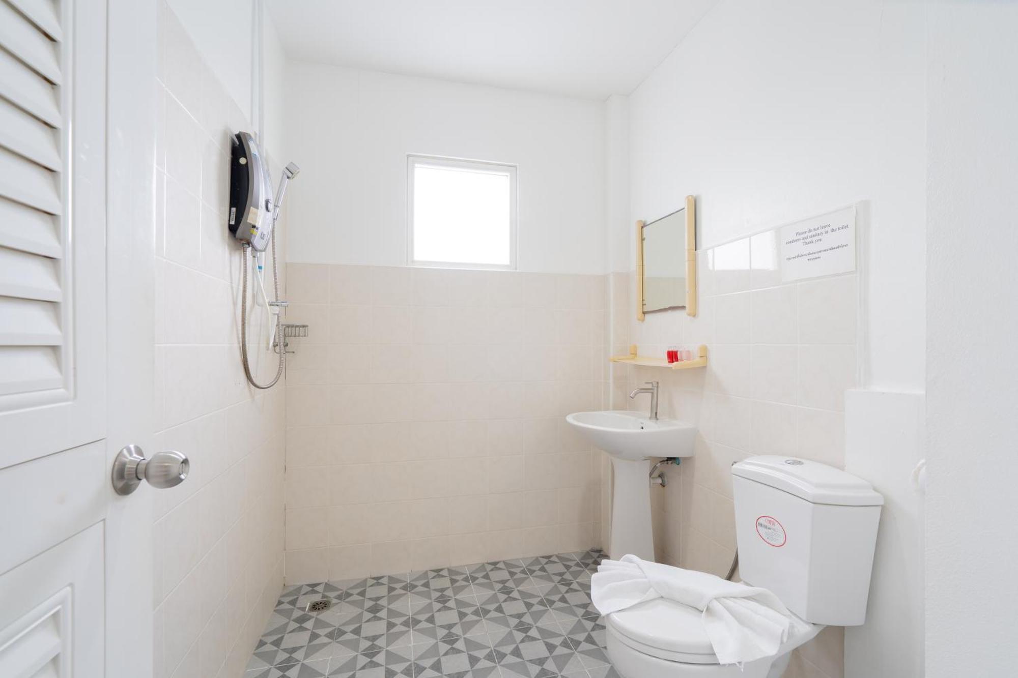 Hotel Square One 3*