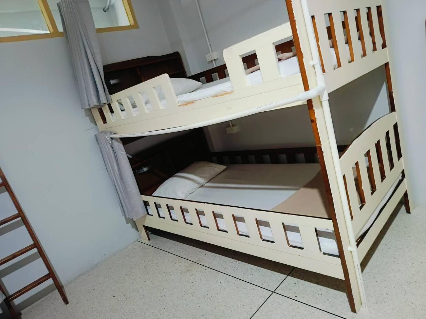 Ler 65 Hostel