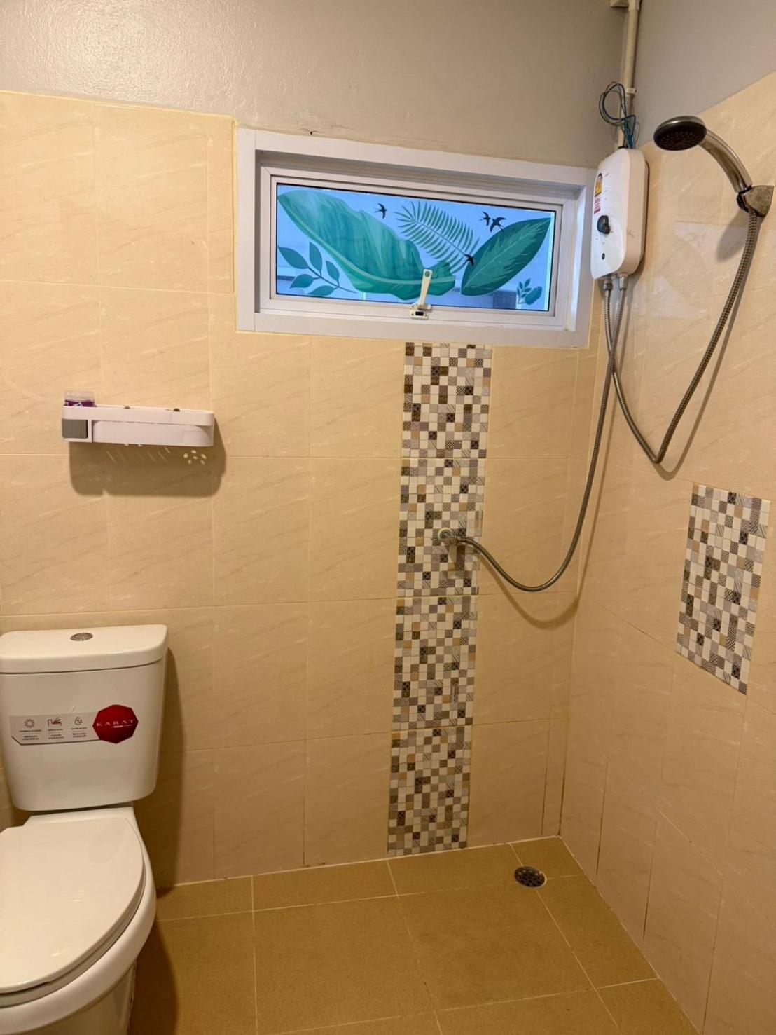 Ler 65 Hostel *