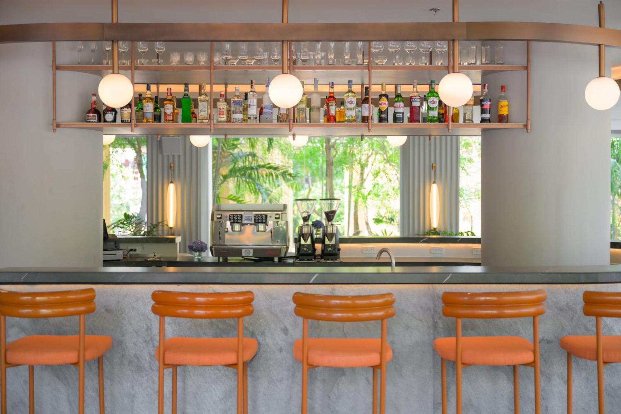 Centara Phuket Hotel 4*