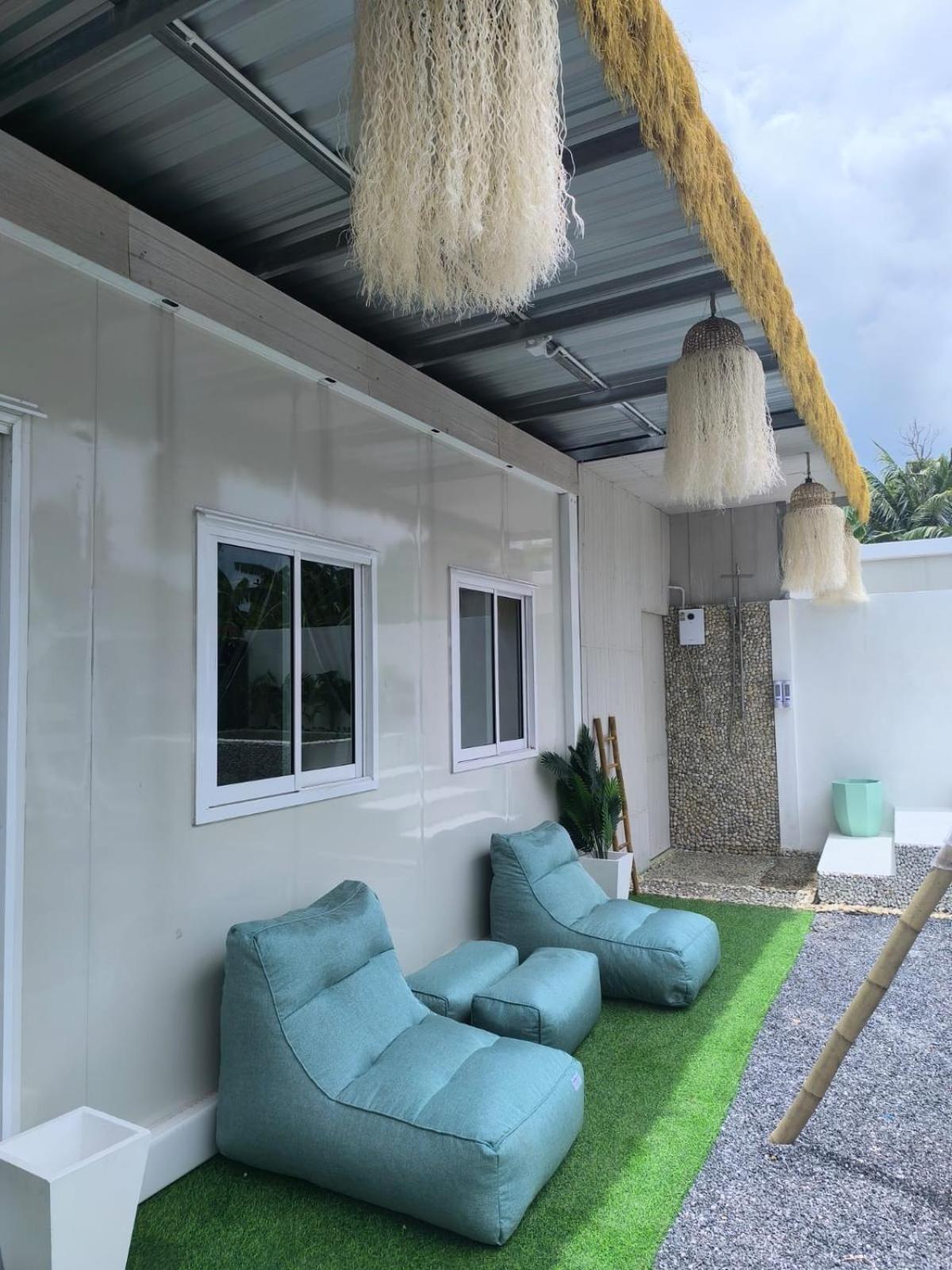 Luana Resort *