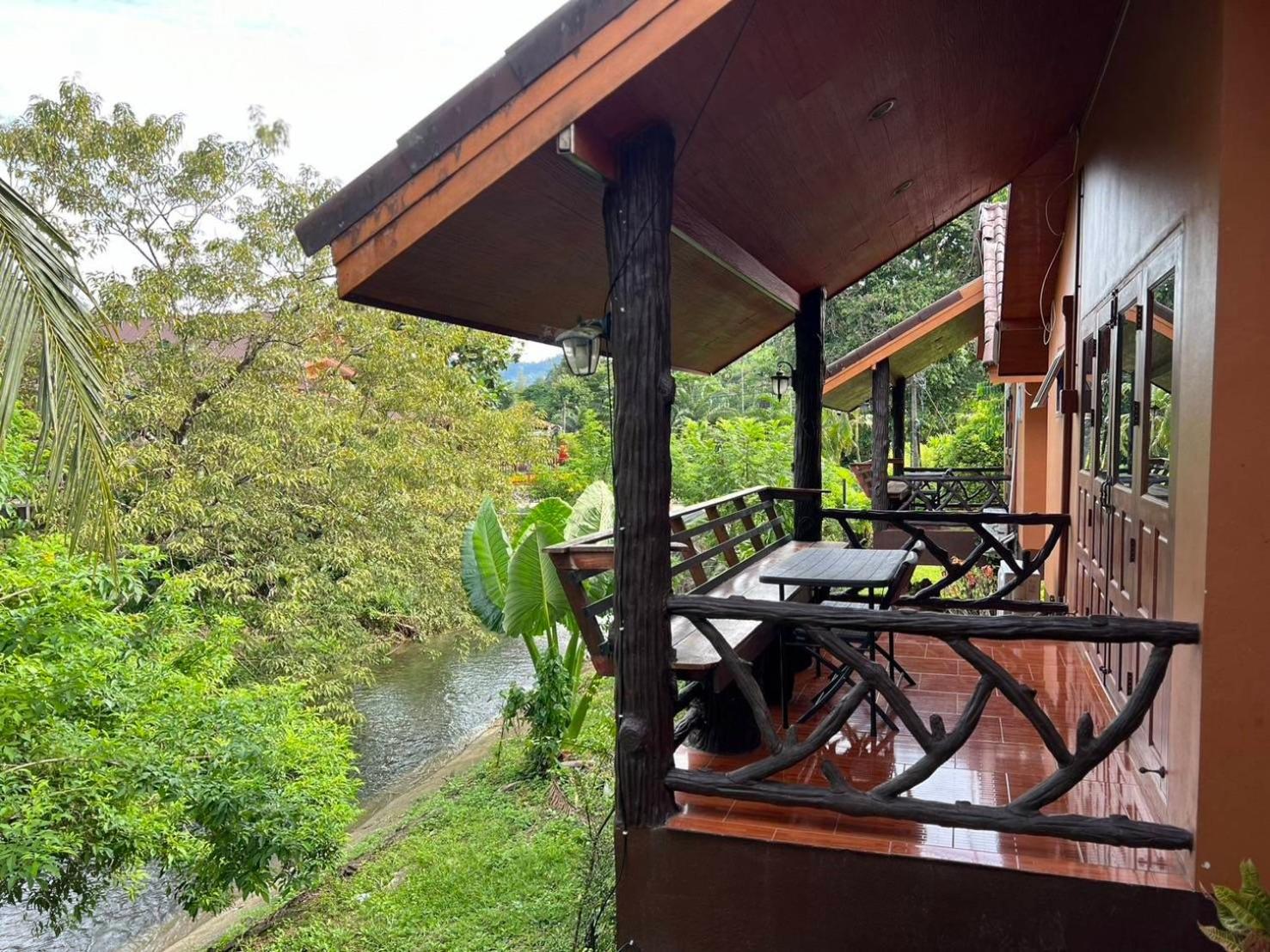 Khaosok Rainforest Resort 3*