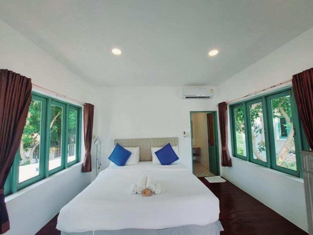 Warapura Koh Chang