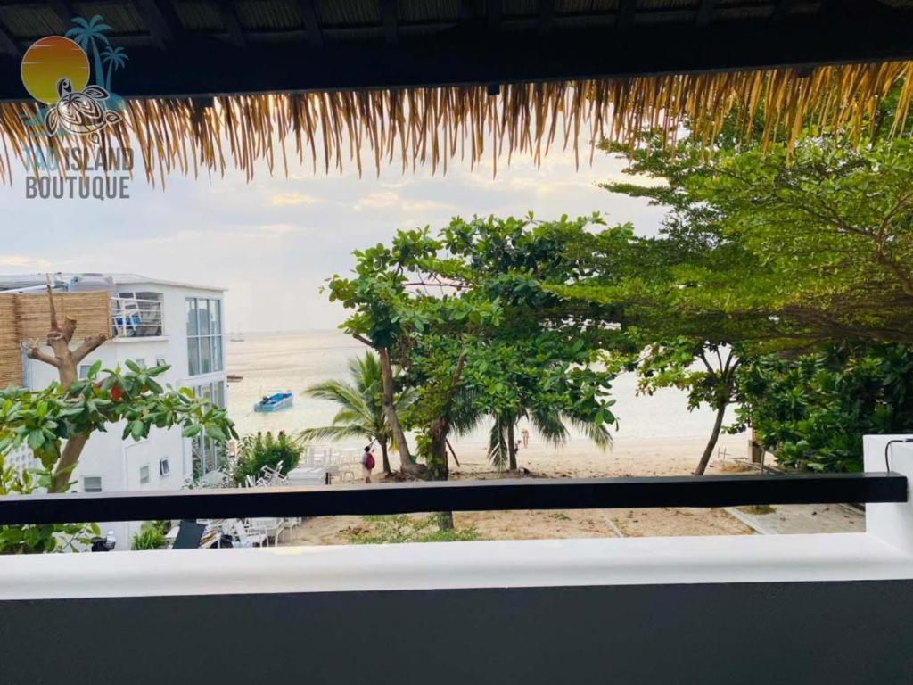 Tao Island Boutique
