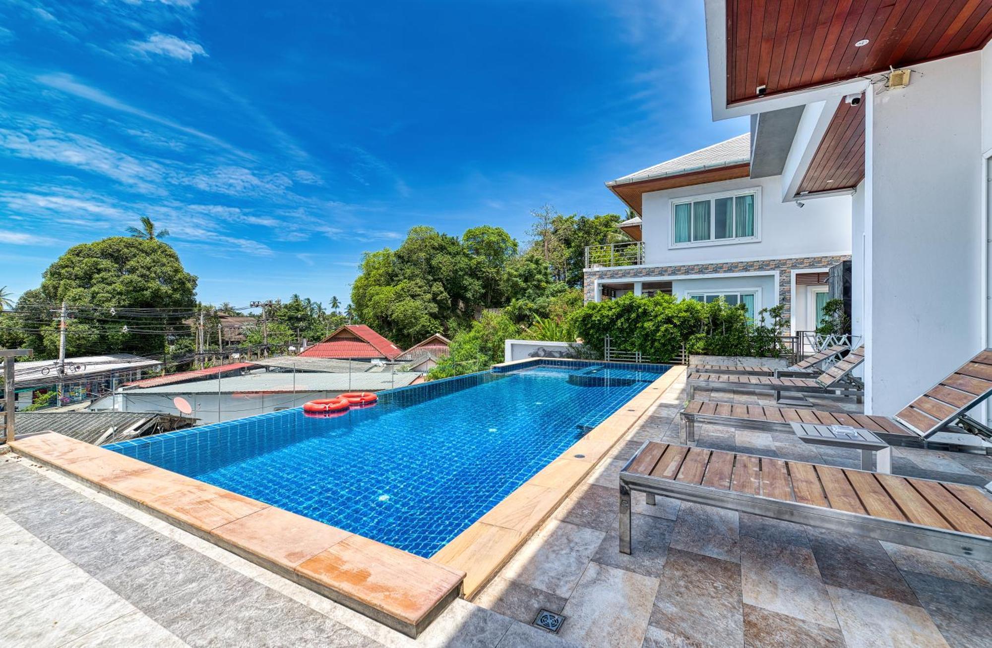 Surisa Seaview Pool