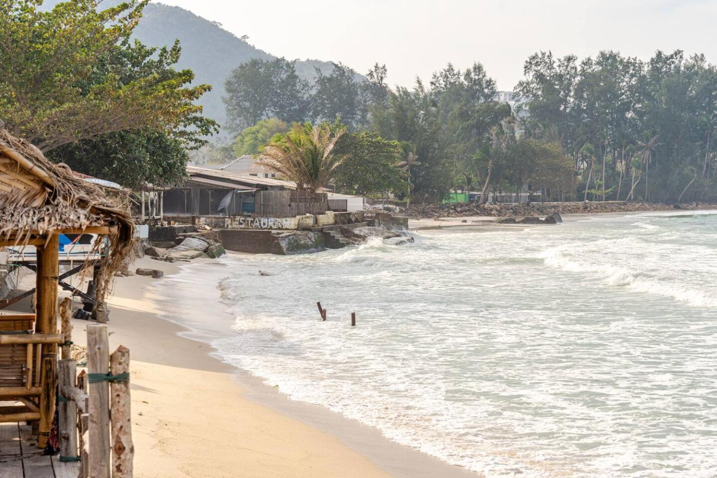Seasalt Beachfront Home, Private Pool, 2 Bedroom House