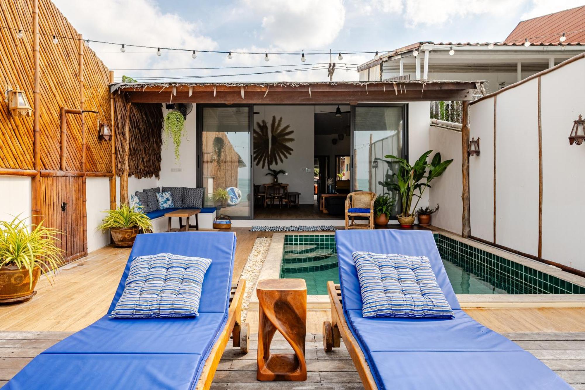 Holiday home Seasalt Beachfront Home, Private Pool, 2 Bedroom House *
