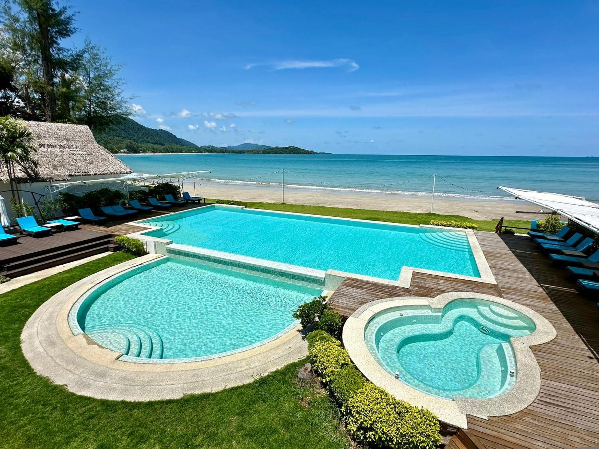 Twin Bay Resort
