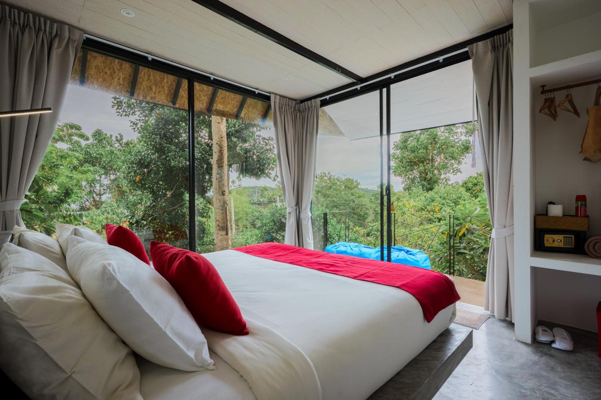 Pahili Pool - Sha Villa Koh Tao