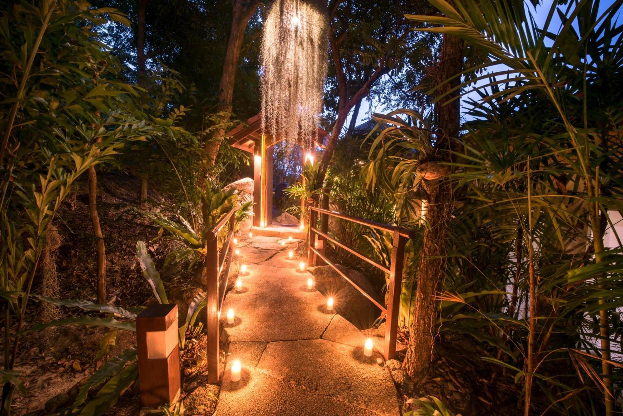 Villa Soluna - Luxury 5-star Seaview Escape