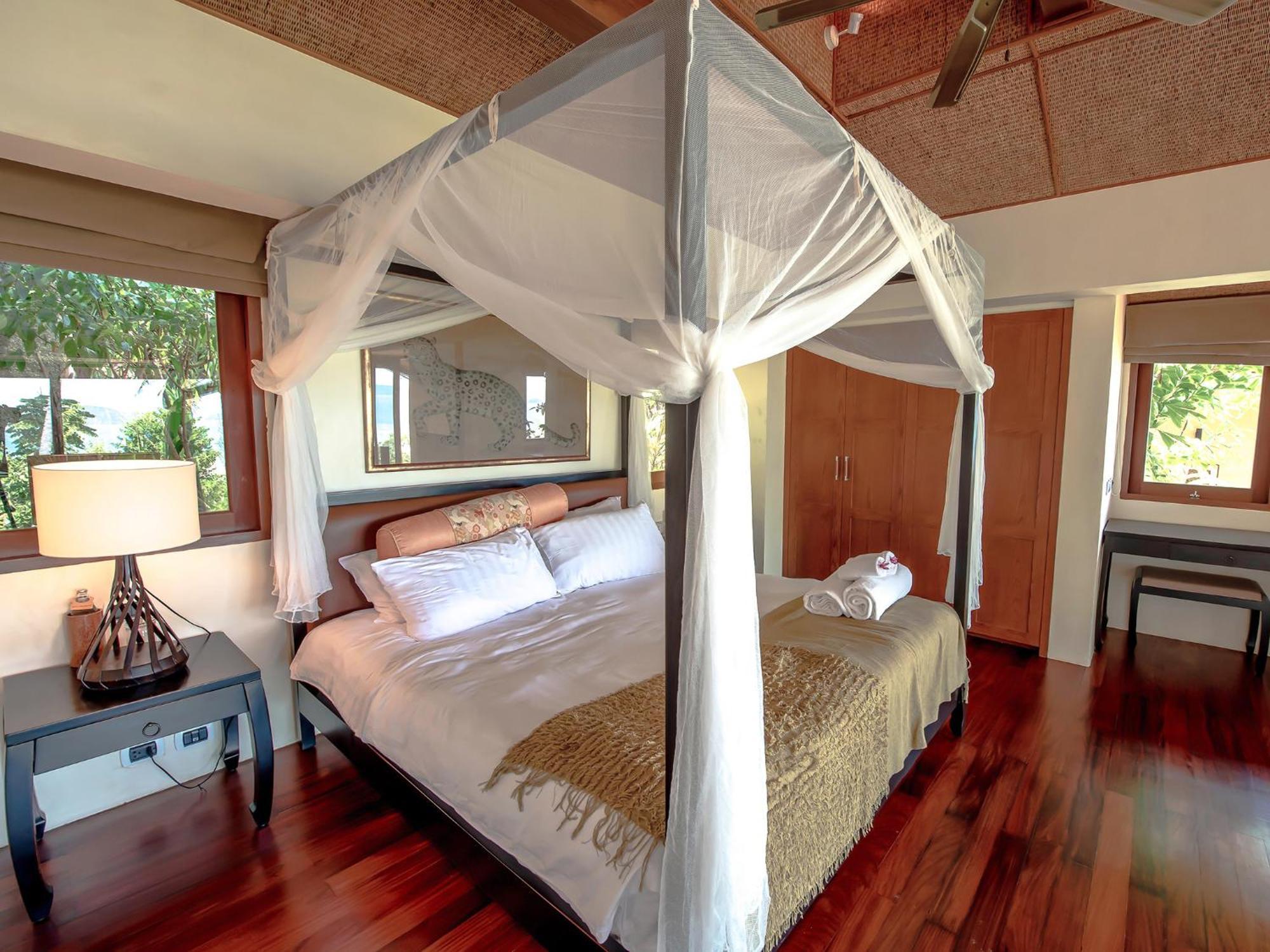 Soluna - Luxury 5-star Seaview Escape Villa