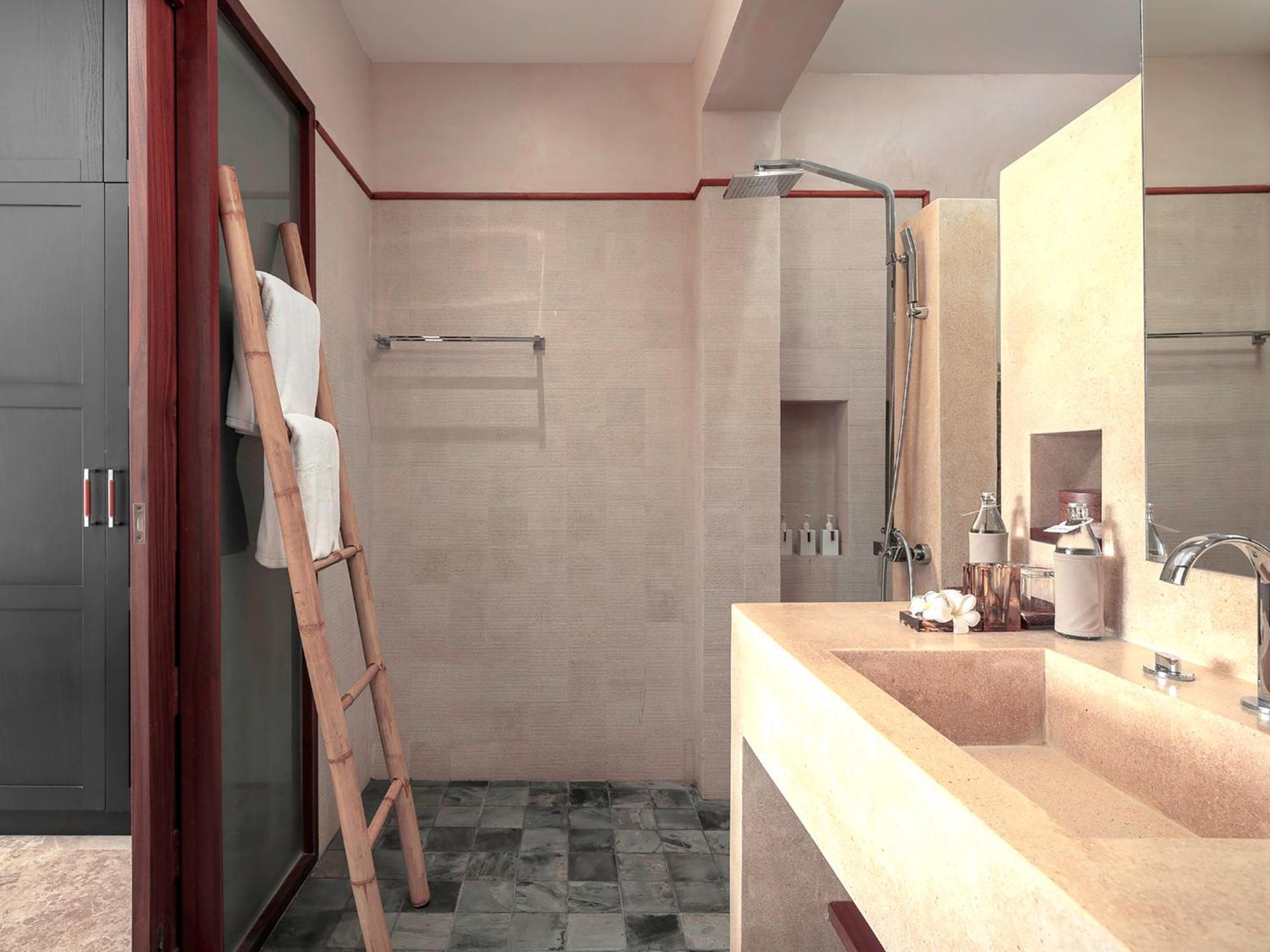 Villa Soluna - Luxury 5-star Seaview Escape *
