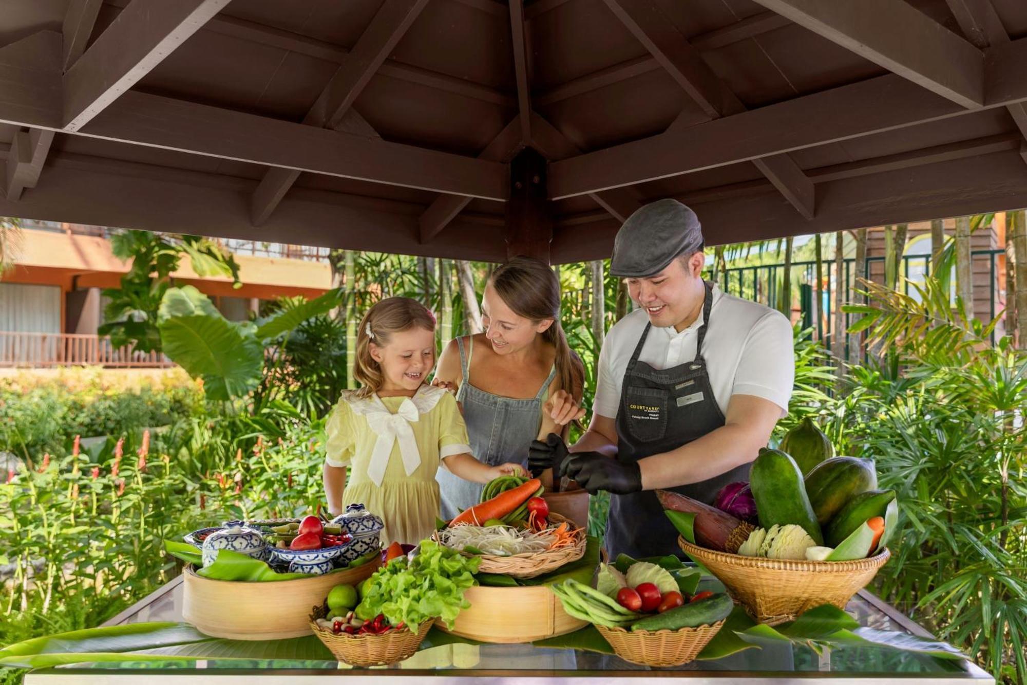 Resort Courtyard By Marriott Phuket, Patong