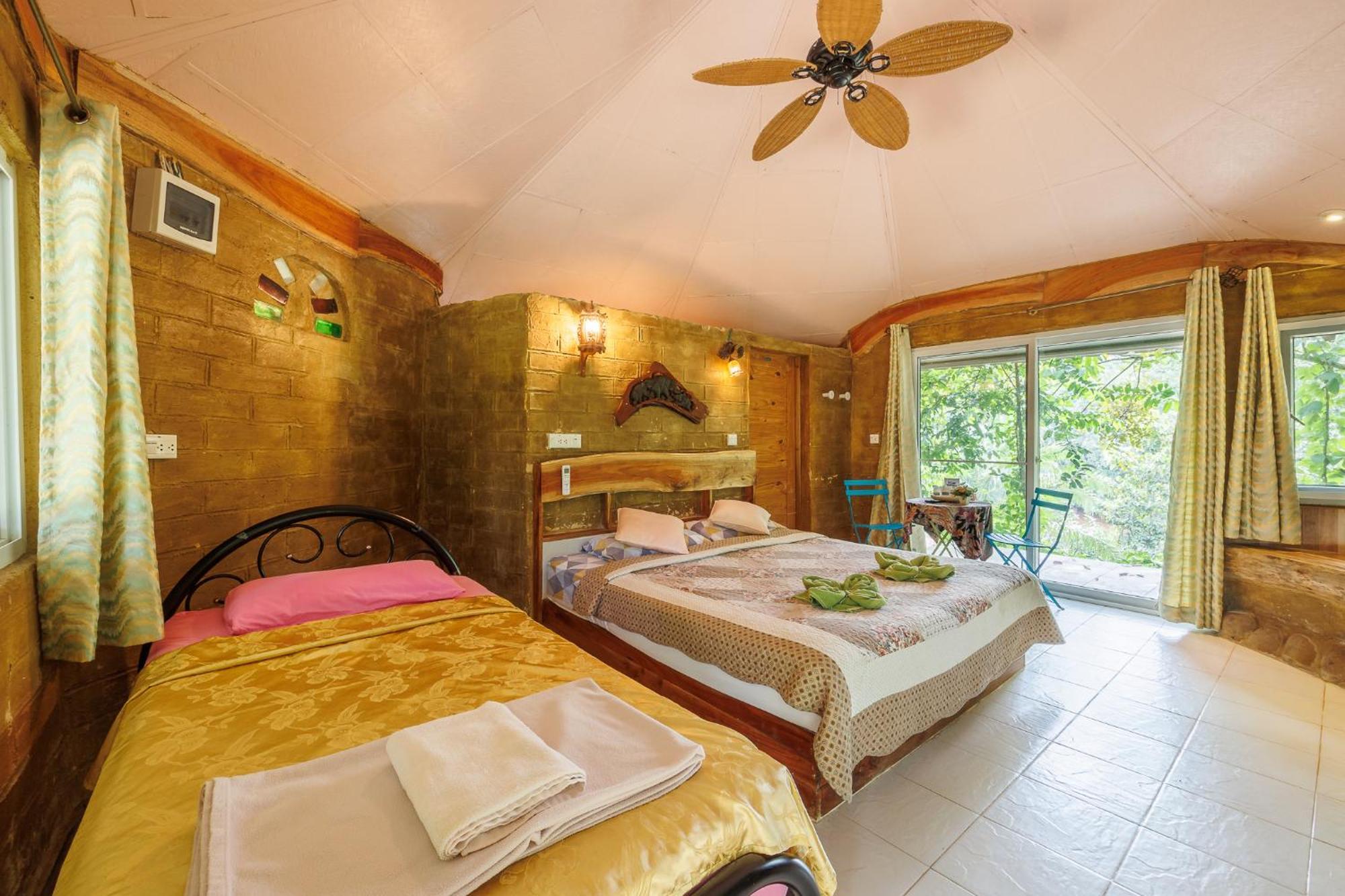 Baandin Chiewlarn Resort