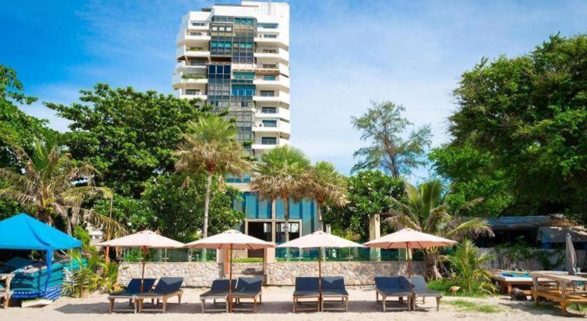 Blue Wave Hua Hin