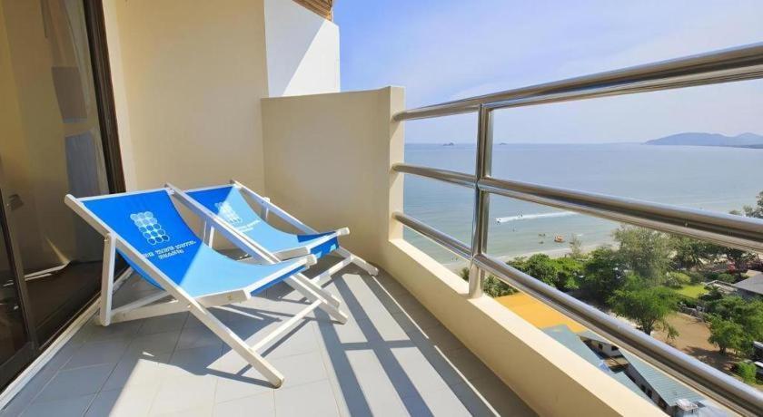 Blue Wave Resort 3*