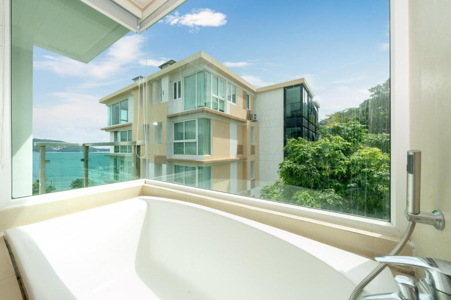 Private Sea View With Jacuzzi At Baycliff Patong