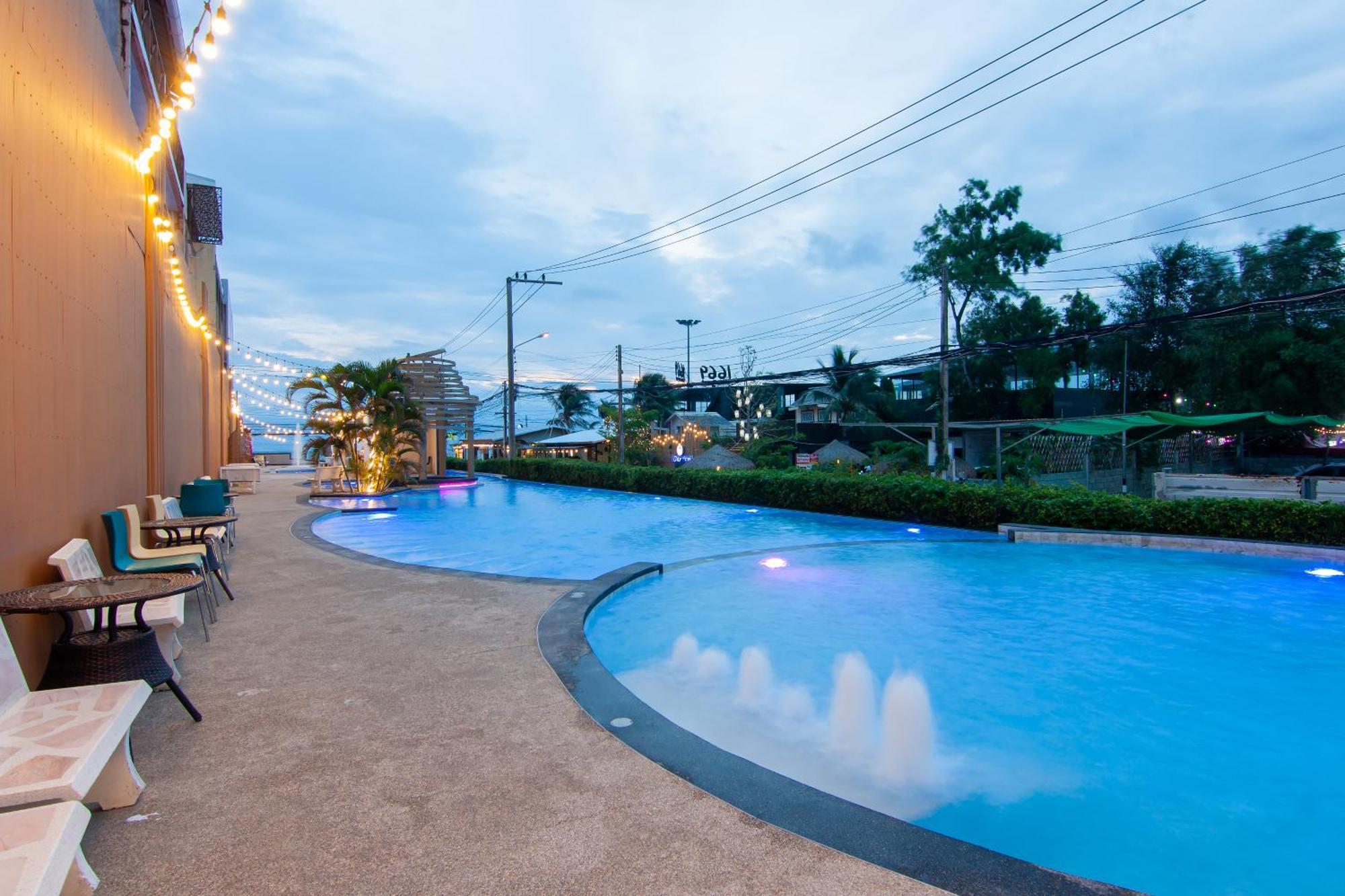 Golden Jomtien Beach