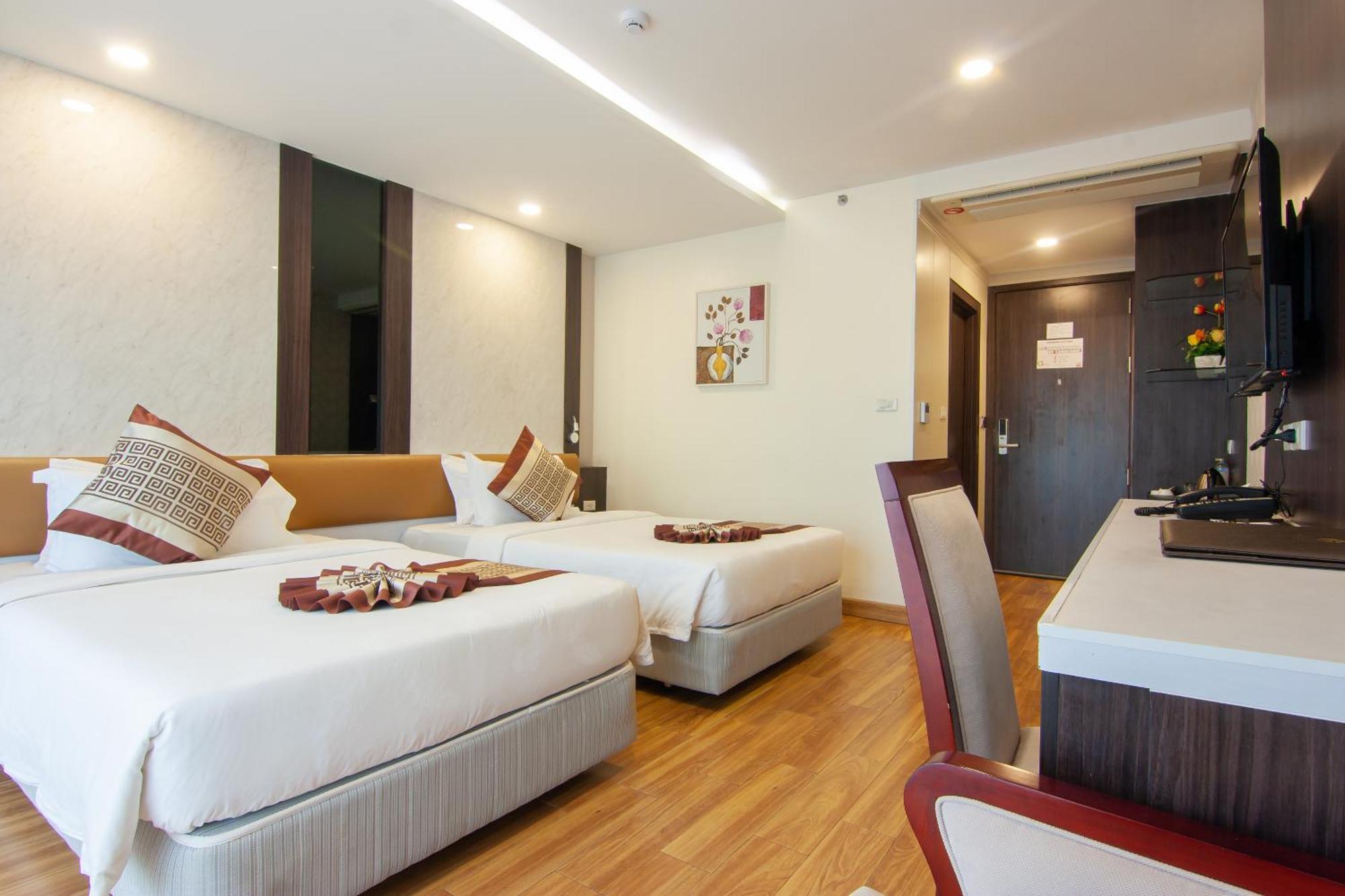Hotel Golden Jomtien Beach
