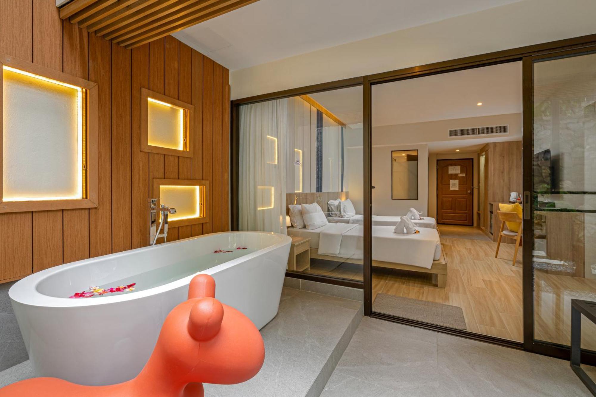 - Sha Extra 4* Patong