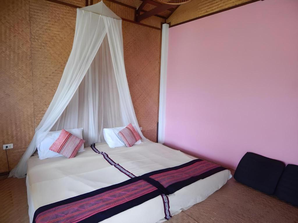 Him Naam Resort Pai