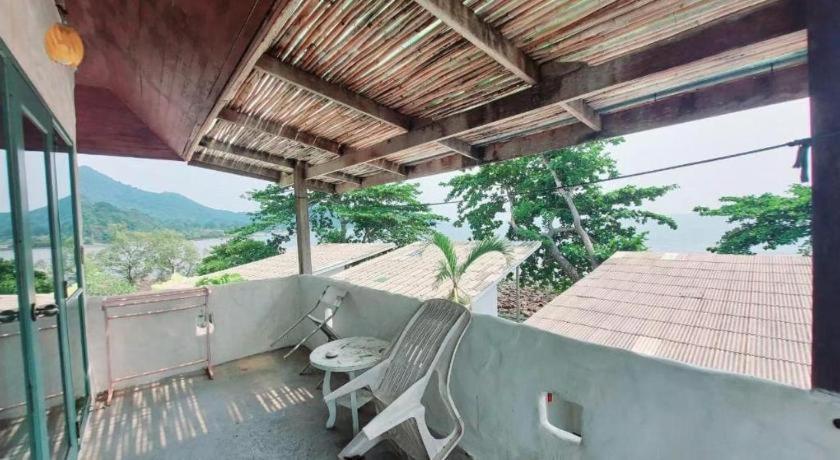 Warapura 3*