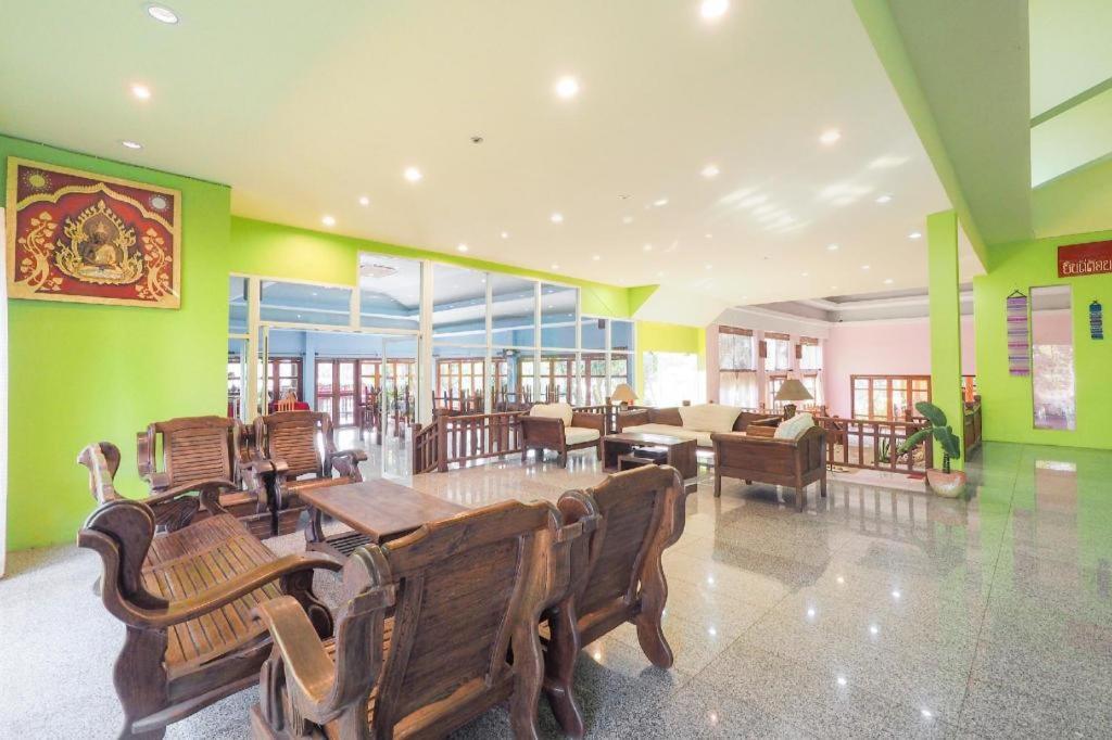 Oyo 920 Saensukkho And Hotel 3*