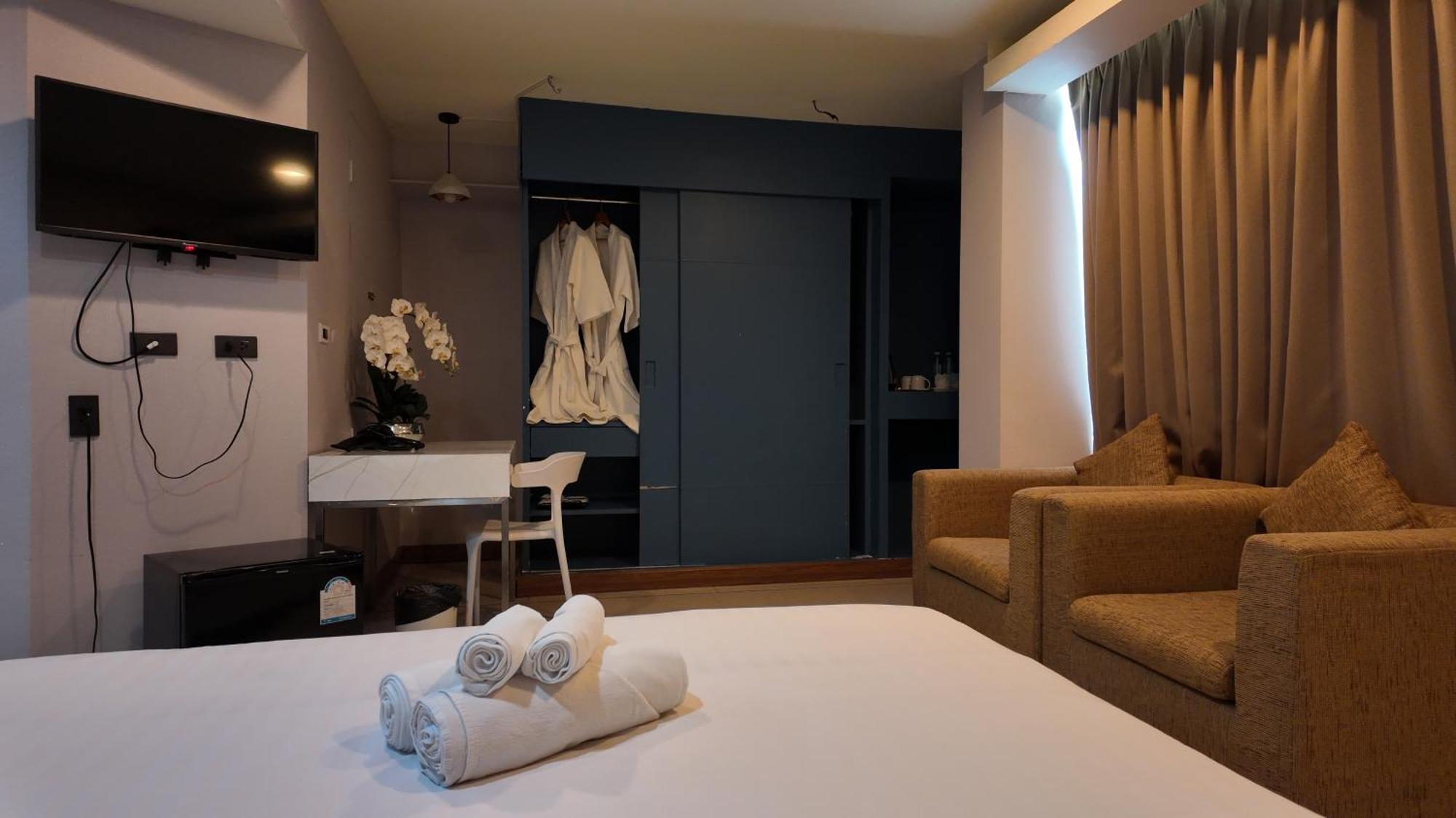 The Solac At Srinakarin Hotel Bangkok