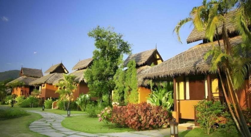 Resort Hotsprings 4*