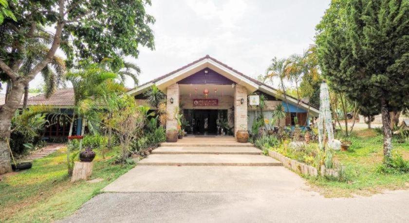 Oyo 920 Saensukkho And Hotel Chiang Rai