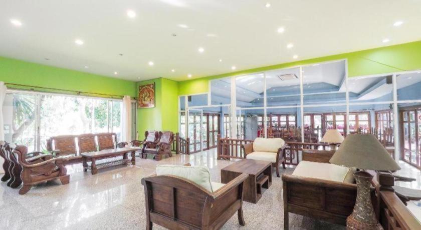 Hotel Oyo 920 Saensukkho And