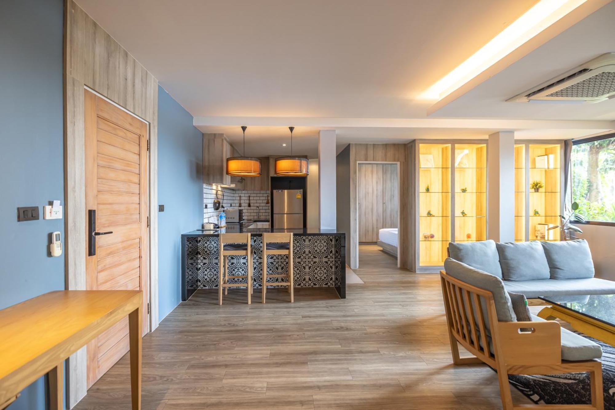 Hotel Antiya