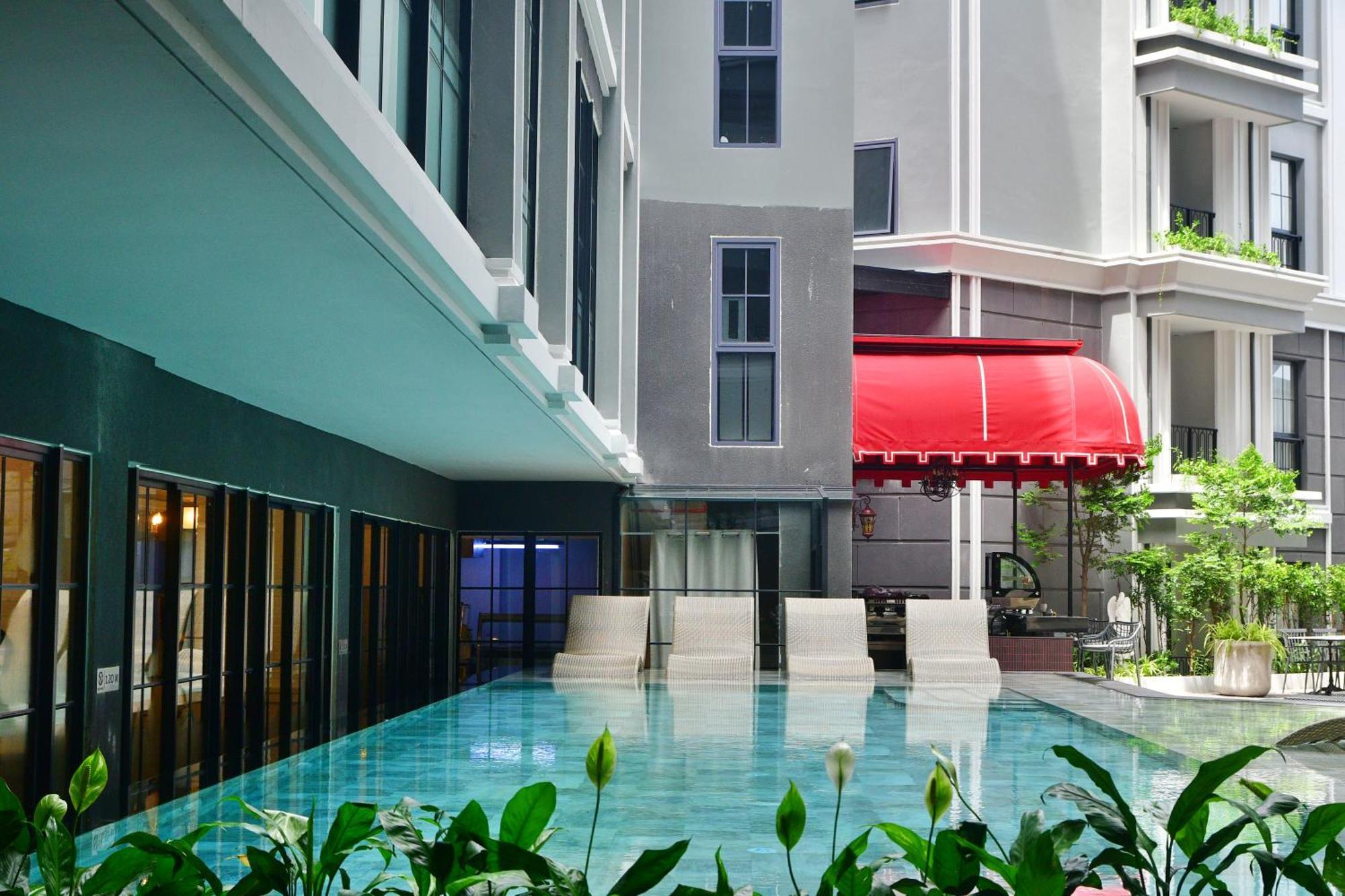 Hotel Chateau Du Village 4*
