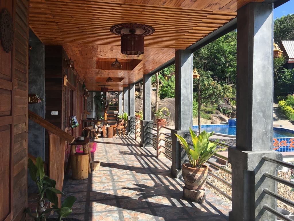 Resort Sea Rock Ko Pha Ngan