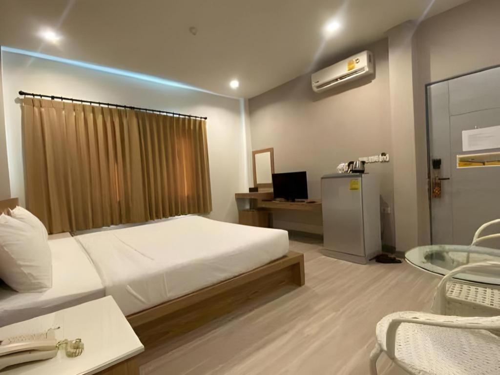 Seree Grand Resort