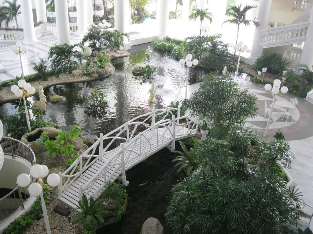 Apartment Sky Orchid Beachfront