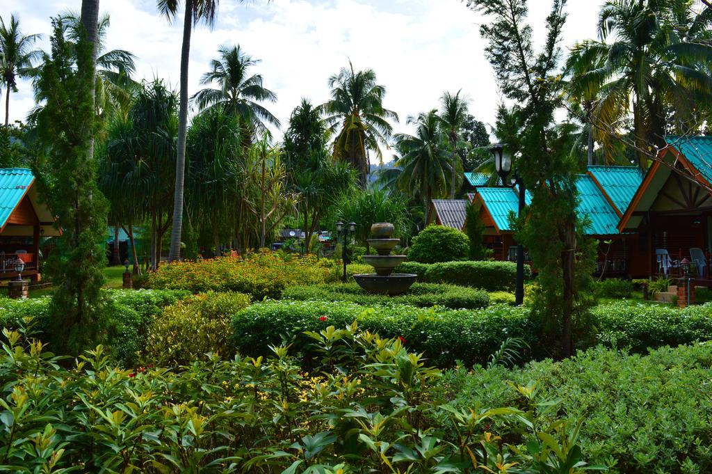 Resort Sayang 3*