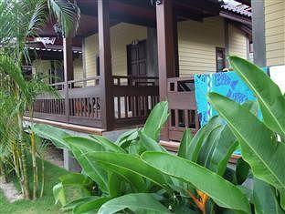 Haad Yao Bungalows