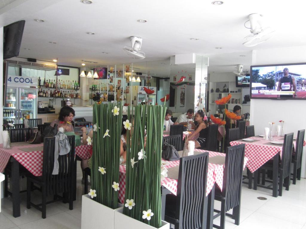 @ White Hotel Patong
