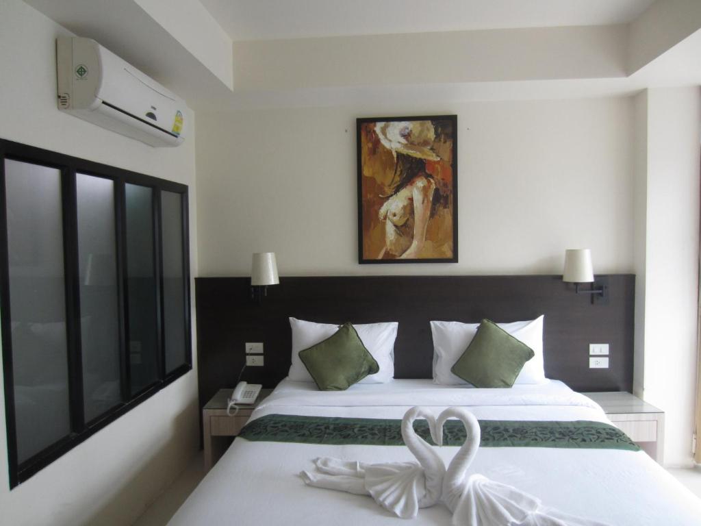 Hotel @ White 2*
