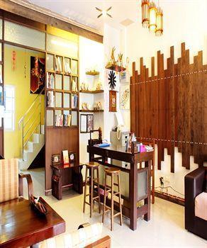 Athome Two @ Nanai 8 Hotel 2*