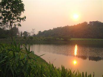 Waterford Valley Chiangrai Hotel