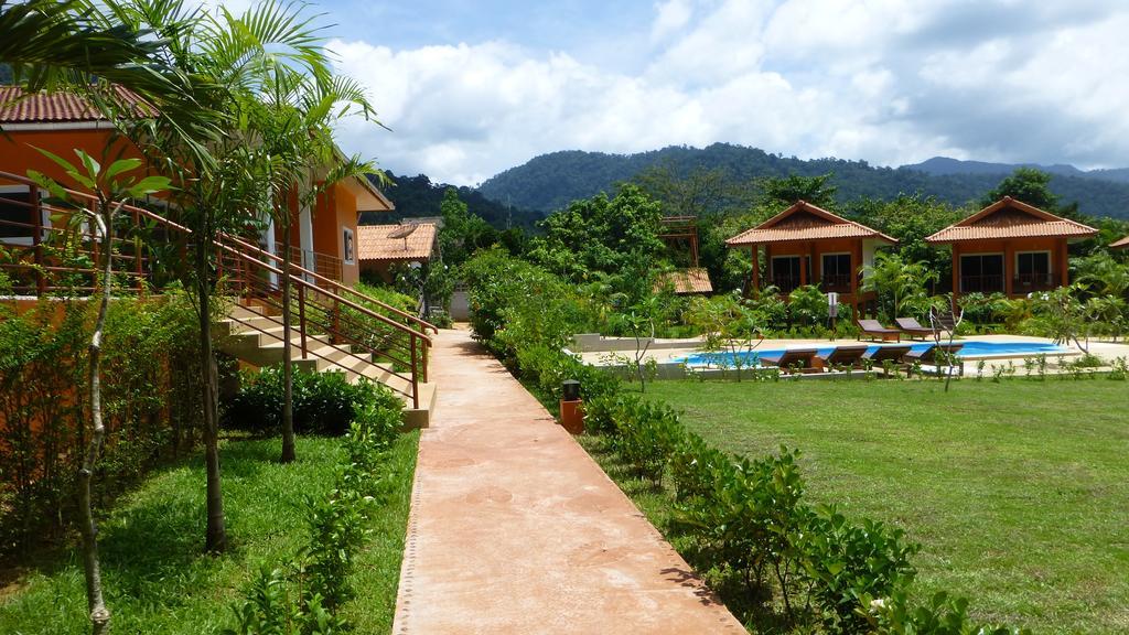 Hotel Khao Sok Jasmine Garden - Sha Certified 3*
