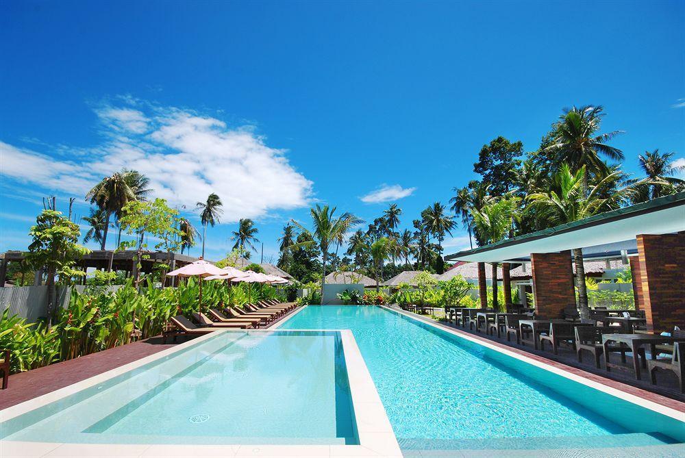 The Living Pool 3*