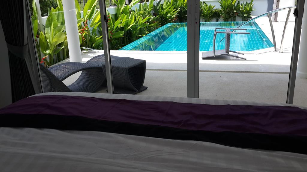 Villa Pool *