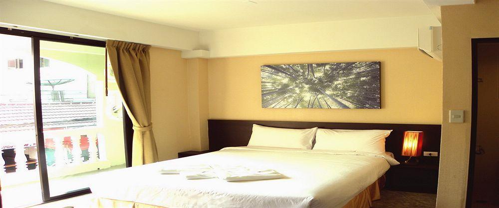 @ White Hotel