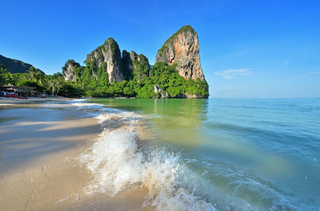 Resort Sunrise Tropical Railay Beach