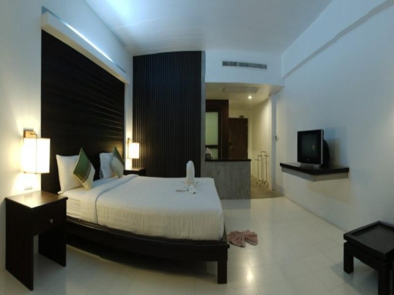 Hotel Holiday Park 3*