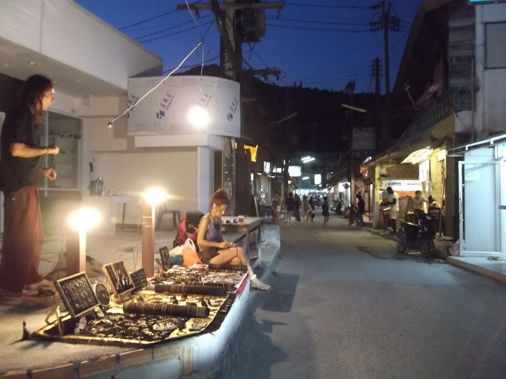 Sleep Tight At Koh Phangan *