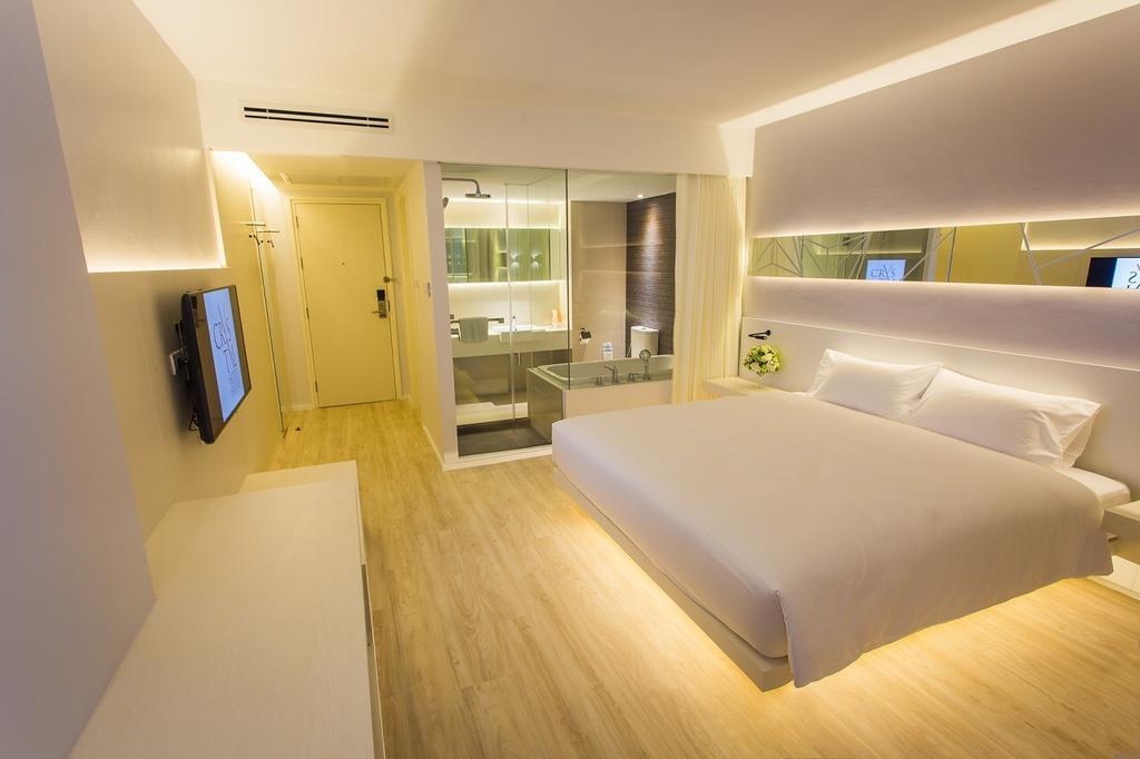 Hotel Crystal Yai